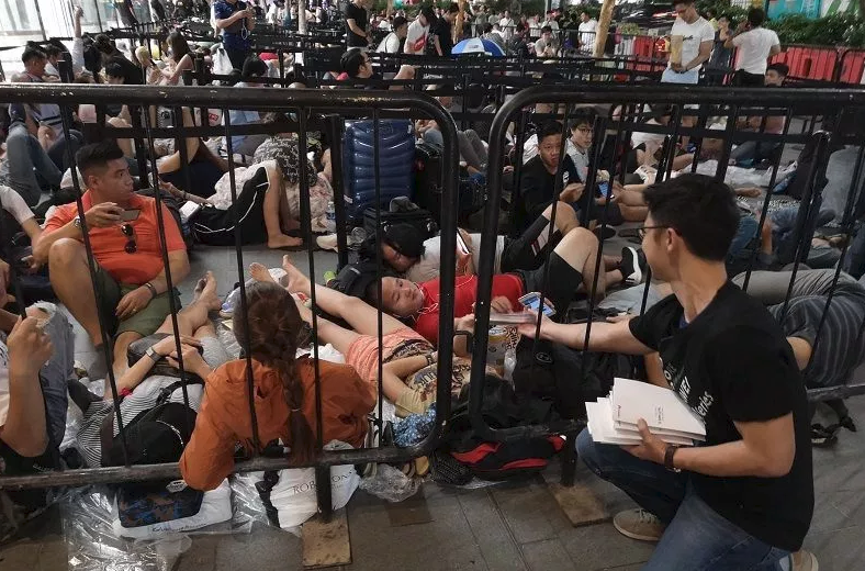 Taktik Pemasaran Bijak Oleh Huawei Yang Mempermainkan Apple di Singapura