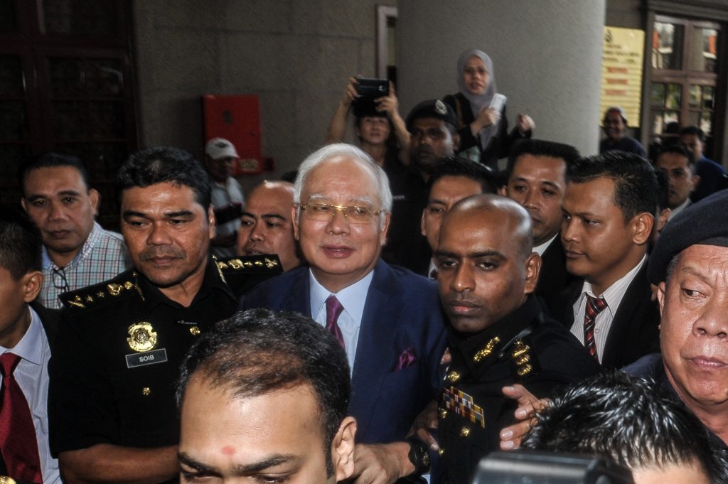 [Terkini] Bekas Perdana Menteri Najib Berhadapan 21 Tuduhan Penggubahan Wang Haram