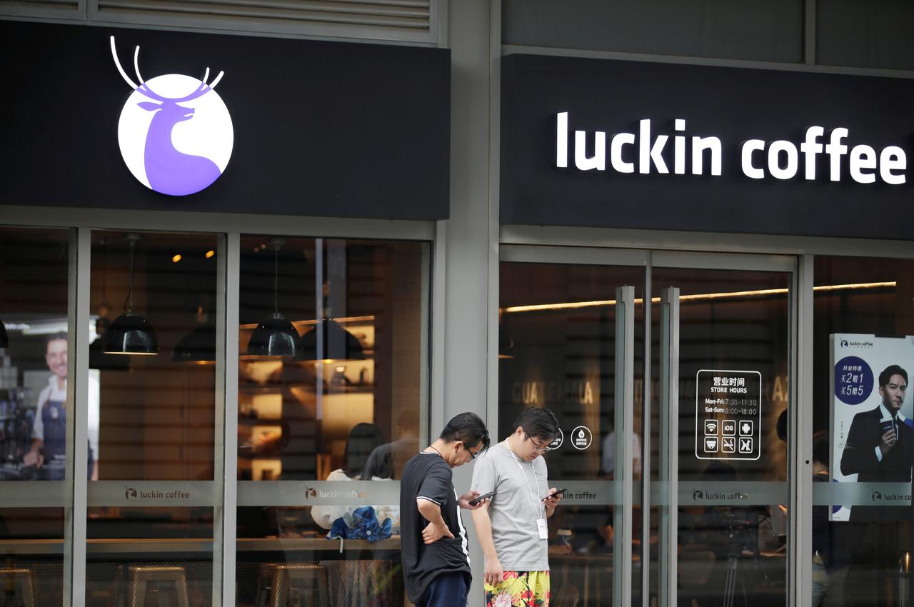 Luckin Cofee Inc Semakin Diterima Ramai, Starbucks Corp Tergugat?
