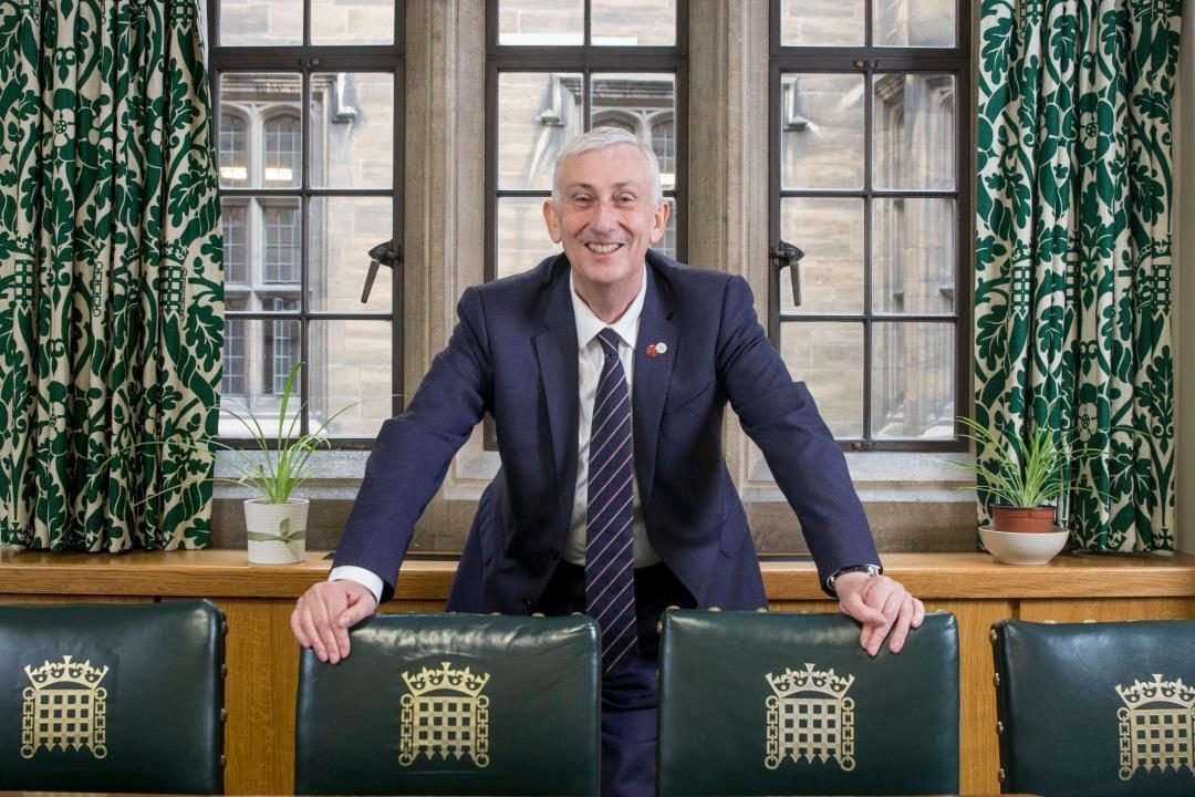 Lindsay Hoyle Dilantik Sebagai Speaker Dewan Rakyat Menjelang Pembubaran Parlimen UK