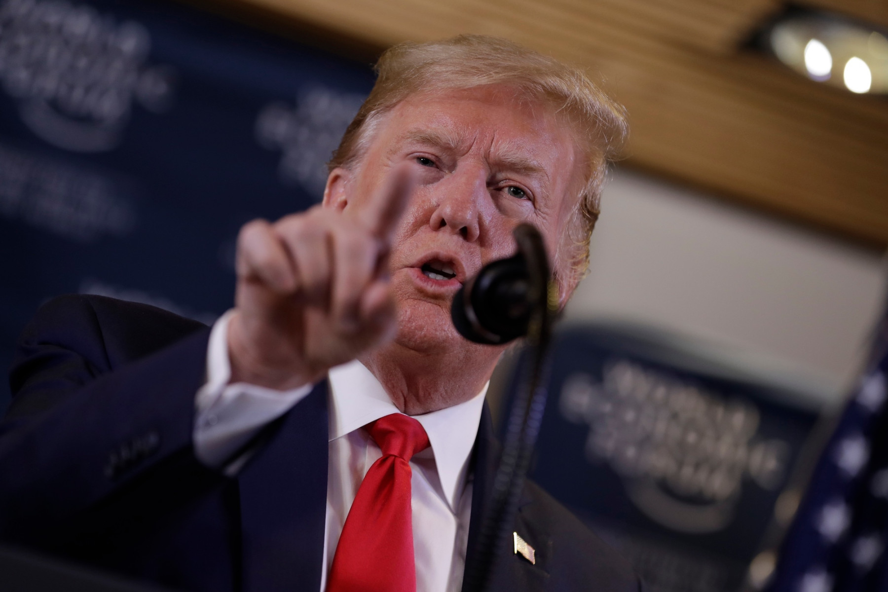 Tangani Ancaman Virus, Trump Umum Rangsangan Fiskal