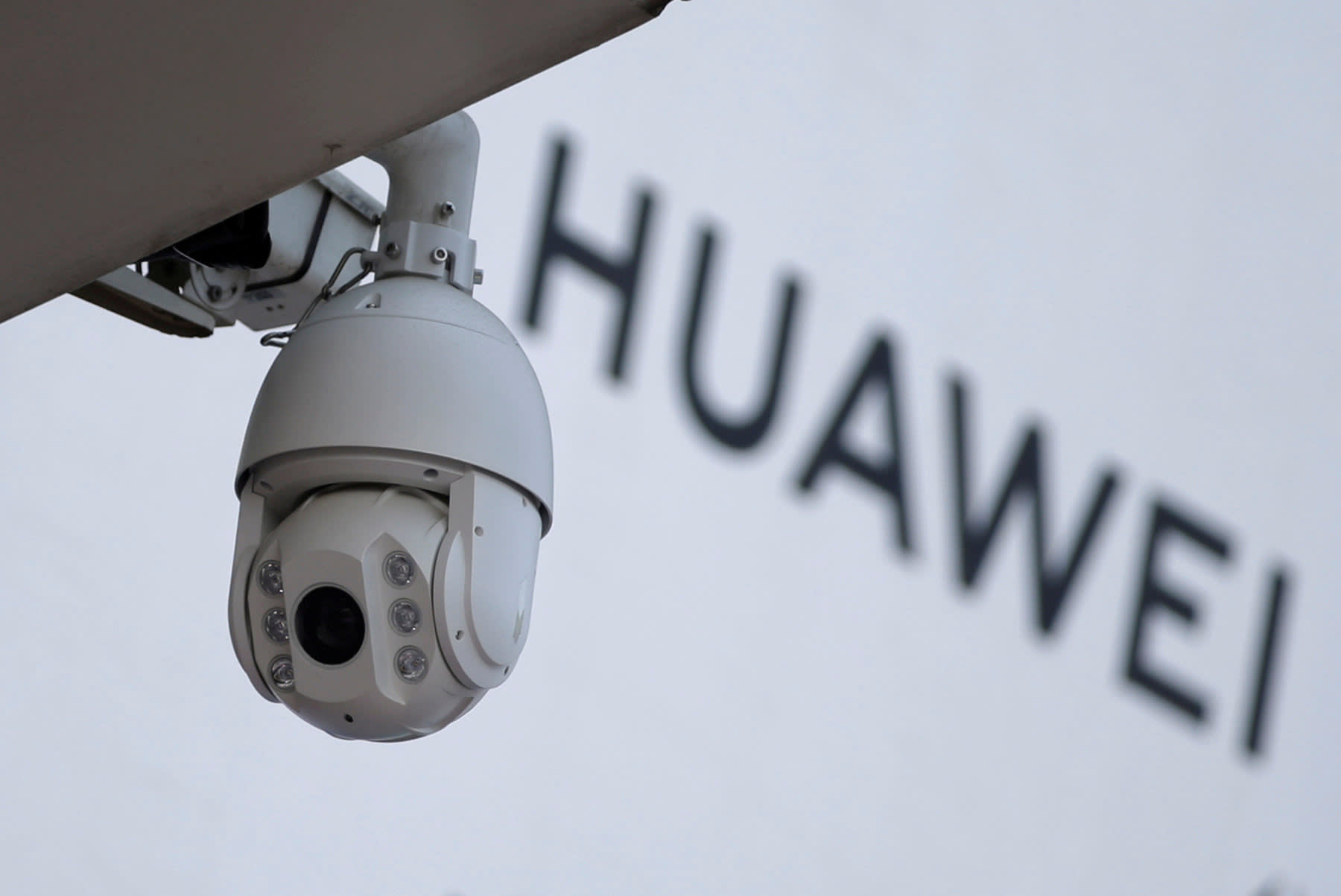 Amerika Syarikat Dakwa Huawei, Hikvision Dikawal Tentera China
