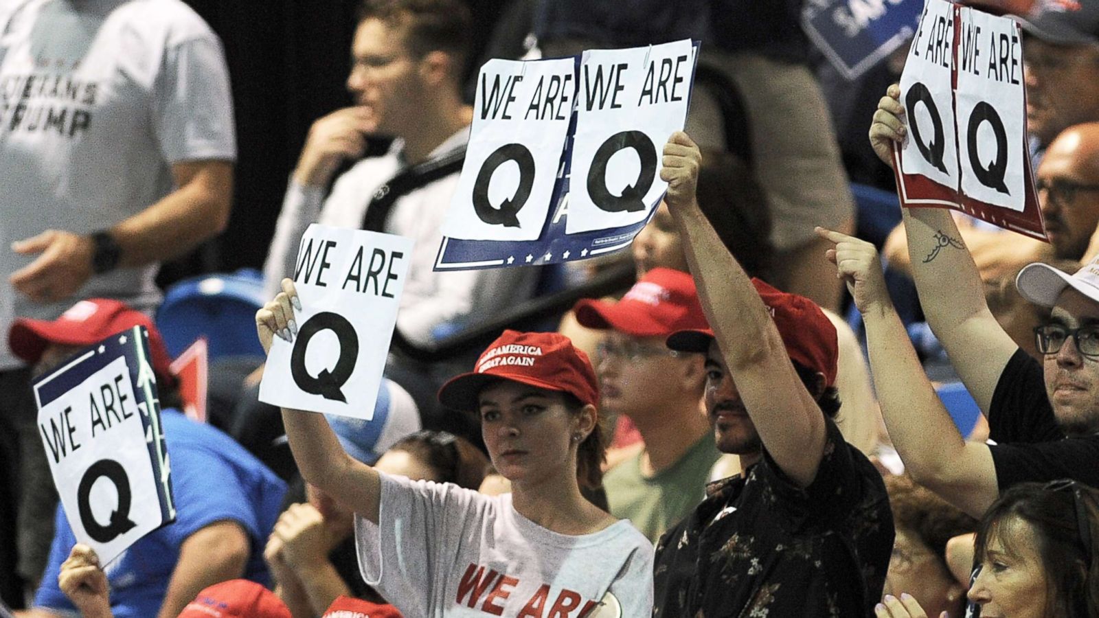 Teori Konspirasi QAnon, 7,000 Akaun Twitter Dilenyapkan!