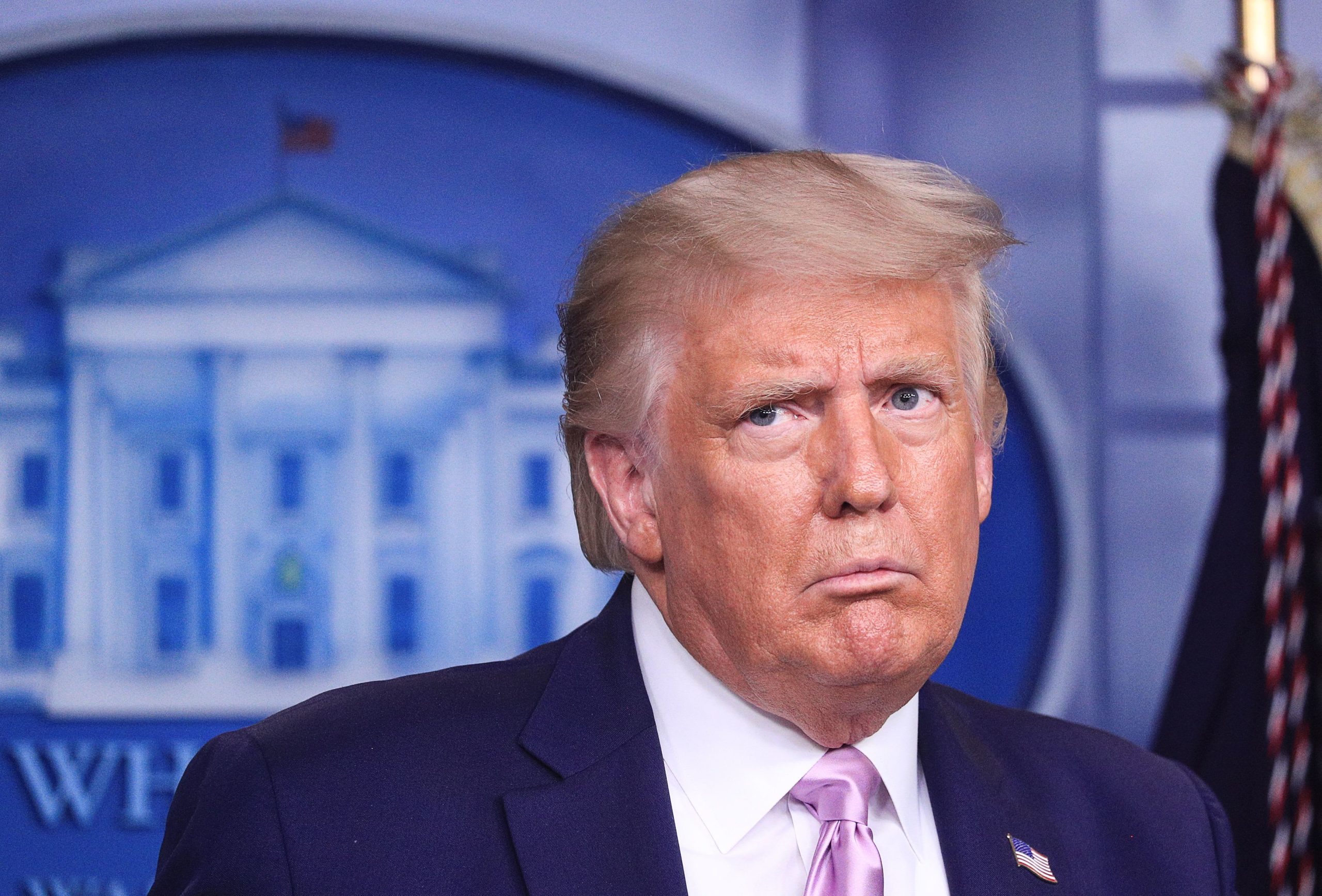 Ini Sebab Twitter Sekat Akaun Pasukan Kempen Donald Trump
