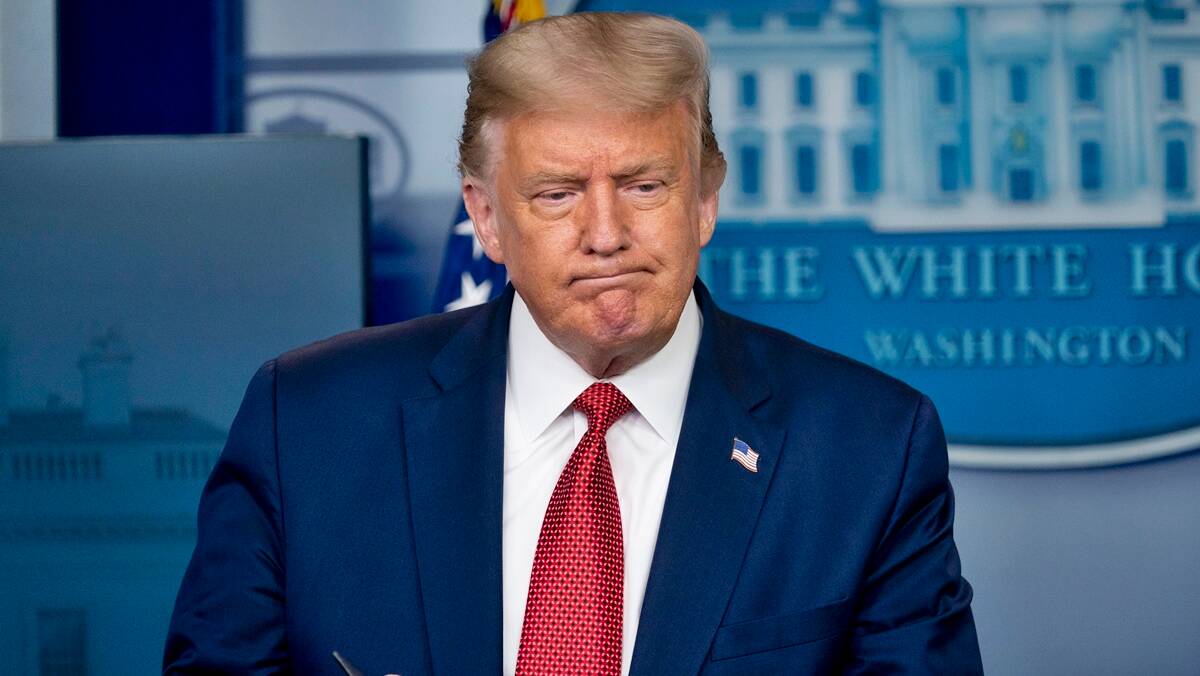 Donald Trump Dipecat!