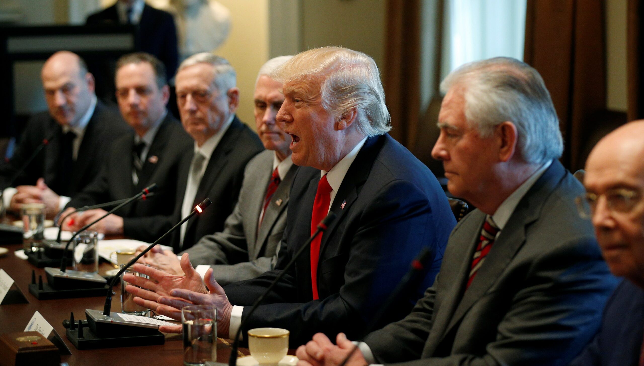 White House Kecoh! Pegawai Tertinggi Mahu Letak Jawatan