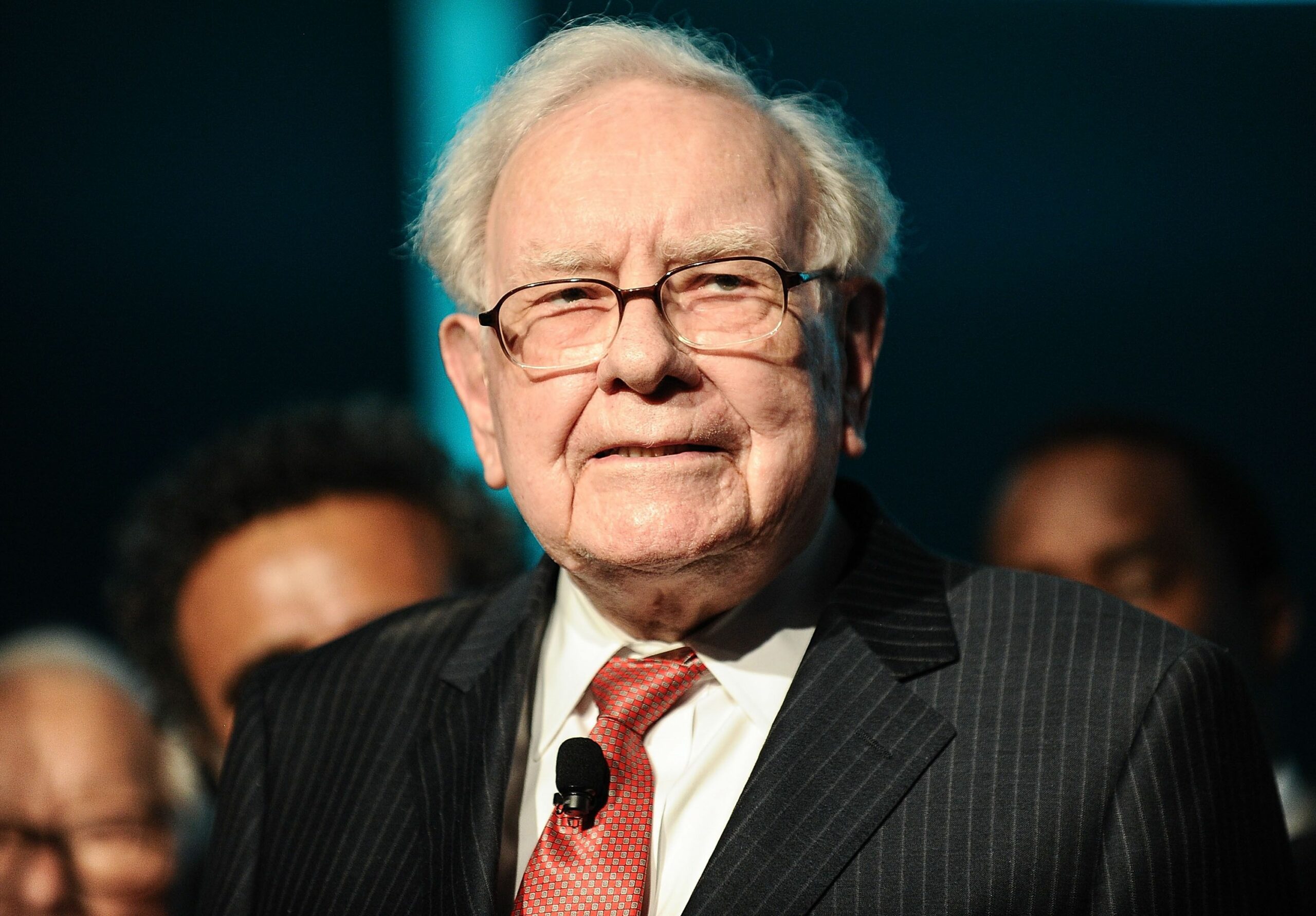 Warren Buffett Sertai Kelab AS$100 Bilion!