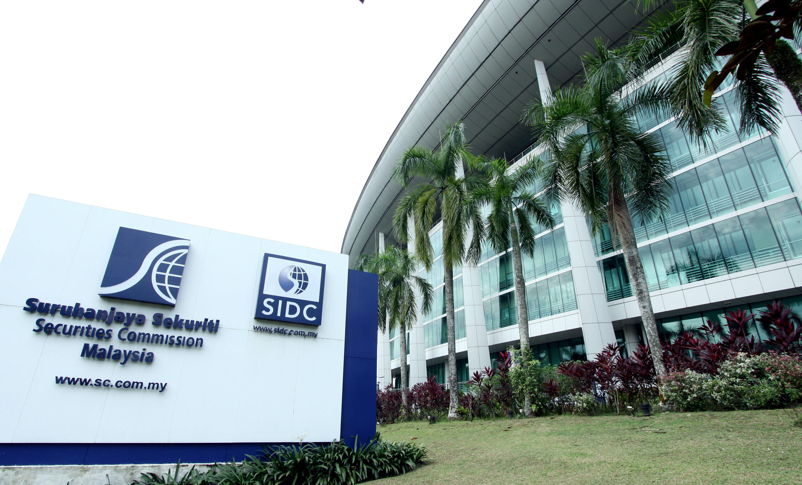 SC Buru Bekas Perunding Unit Amanah!