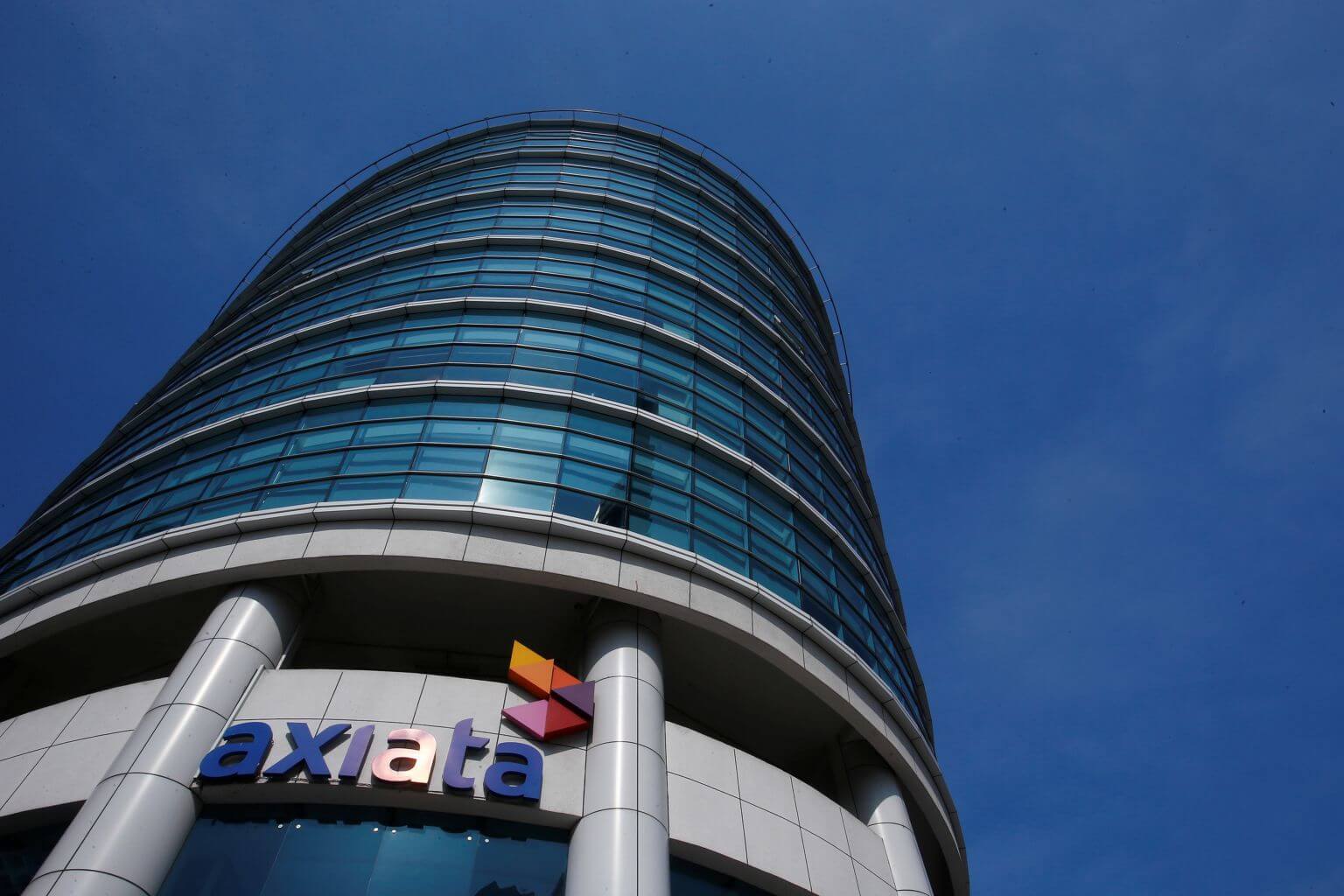 Axiata Beli 3,000 Menara Telekom Di Filipina Pada Harga RM3.42 Bilion