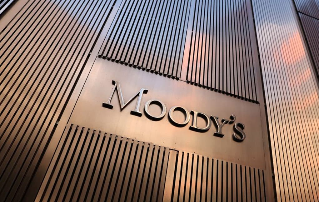 Amaran! Moody’s Turunkan Taraf 10 Bank AS