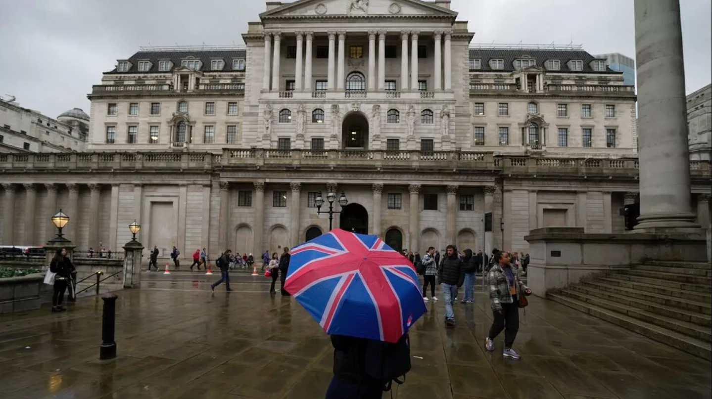 Ekonomi UK Jatuh Lebih Teruk Daripada Jangkaan!