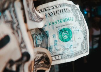 Terendah 7 Bulan, US Dolar Semakin ‘Meronyok’!