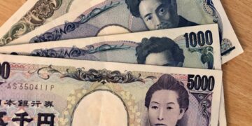 Bank of Japan (BOJ) Beri Isyarat Tiada Kenaikan Kadar, Yen Junam Di Sesi Asia