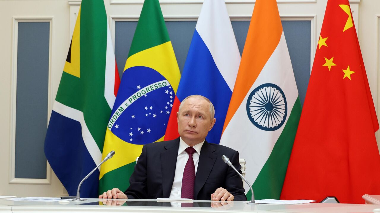 Sidang BRICS Kazan: Putin Tegas Tidak Akan Lepaskan Ukraine