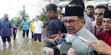 PM Anwar Bekukan Cuti Jemaah Menteri, Kerah Tenaga Bantu Mangsa Banjir