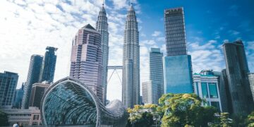 KDNK Malaysia Meningkat 5.3% Pada Suku Ketiga