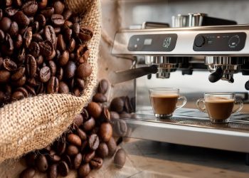 Harga Kopi Melonjak, Pengusaha Kafe Akan Naikkan Harga?