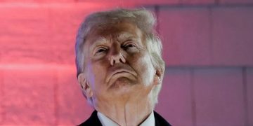 Trump Tangguh Pelaksanaan Tarif Ke Atas China