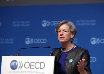 Mengejutkan! Catherine Mann Undi Potong Kadar 50 Mata Asas, Namun Ada Twist!