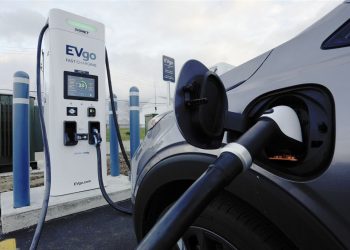 Harga Tinggi & Kurang Stesen Pengecas Punca Jualan Kenderaan Elektrik Merosot