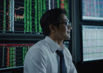 Wall Street Melonjak Selepas Pengumuman Tarif Baharu Ke Atas Semikonduktor Import