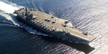 Kapal Perang USS Nimitz Kelihatan Di Selat Melaka