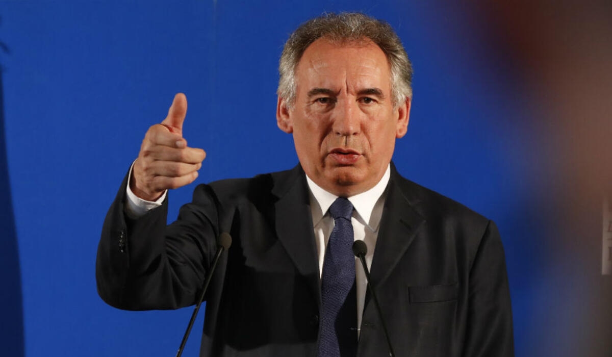 PM Perancis Nak Mansuh Cuti Umum Untuk Kurangkan Hutang Negara?