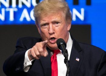 Trump Saman Wall Street Journal $10 Bilion!