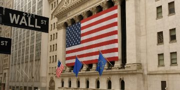 Wall Street Melonjak Awal Minggu Selepas AS-EU Meterai Perjanjian Dagangan!