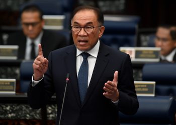 Anwar Pertikai Sikap ‘Double Standard’ Kenaikan Tarif Air, Subsidi RON95