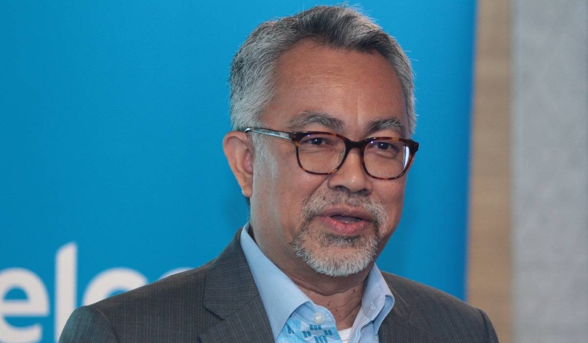 CEO CelcomDigi Umum Letak Jawatan!