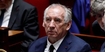 Perancis Bergolak, PM Francois Bayrou Tewas Undian Di Parlimen!