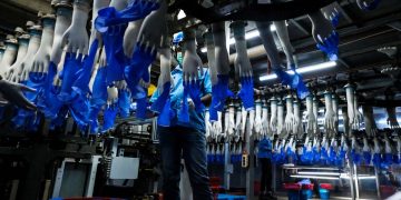 Tarif AS Lebih Rendah Pacu Sektor Sarung Tangan Tempatan