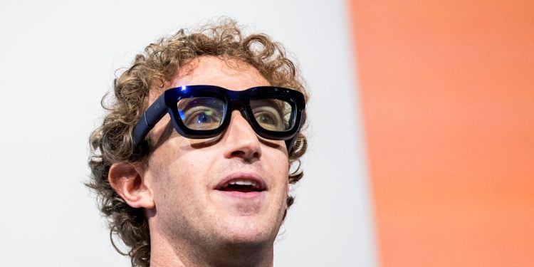 Zuckerberg Lancarkan Cermin Mata Pintar ‘Superintelligence’