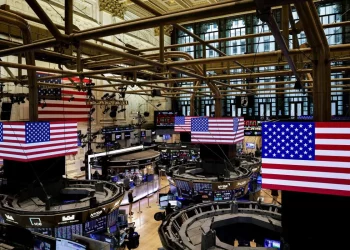 Indeks Utama Wall Street Merosot Pada Awal 2026