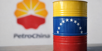 PetroChina Hentikan Pembelian Minyak Venezuela