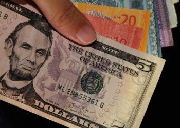 Ringgit Dibuka Tinggi Pada 3.96 Berbanding USD