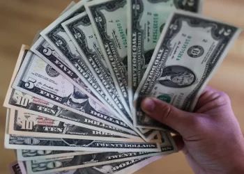 Tumpuan USD Fokus Pada Data Penting & Konflik AS-Greenland