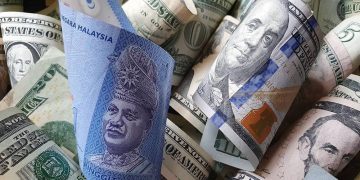 Ringgit Sedikit Lemah, USD Pimpin Pasaran