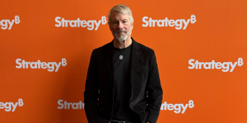 Bitcoin Menjunam, Strategy Michael Saylor Catat Kerugian $900 Juta!