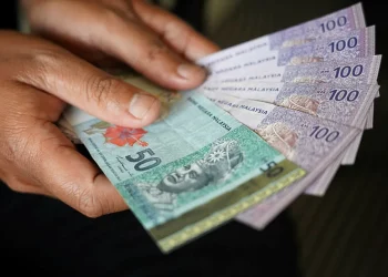 Ringgit Dibuka Tinggi Pada 3.88 Berbanding USD