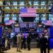 Indeks S&P 500 & Nasdaq Merosot, Dow Jones Meningkat