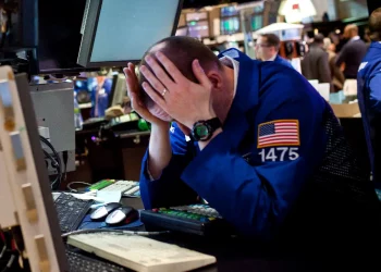 Saham Global Jatuh Semula, Harga Minyak Melonjak Tinggi!