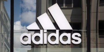 Saham Adidas Menjunam, Konflik Timur Tengah Punca Utama?