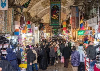 Iran Umum Kenaikan Gaji Minimum Melebihi 60%!