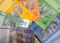Ringgit Susut Menjelang Data KDNK