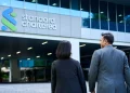 Standard Chartered Ancam Buang 7,800 Pekerja, AI Jadi Pengganti