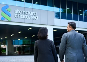 Standard Chartered Ancam Buang 7,800 Pekerja, AI Jadi Pengganti
