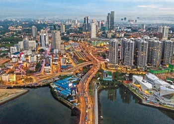 Syarikat Gergasi Dunia Mula Beralih ke Malaysia dari Singapura