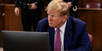 Trump Membisu, Korban AS Kini 17 Orang!